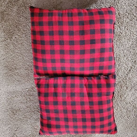 Cute Christmas toss pillows pair of 2 - Picture 2 of 3